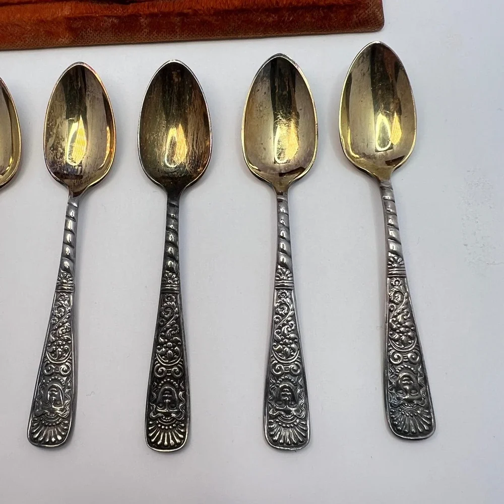 6 Pc Set 1886 Assyrian Head Silverplated Demi Spoons in Original Box Rogers Bros